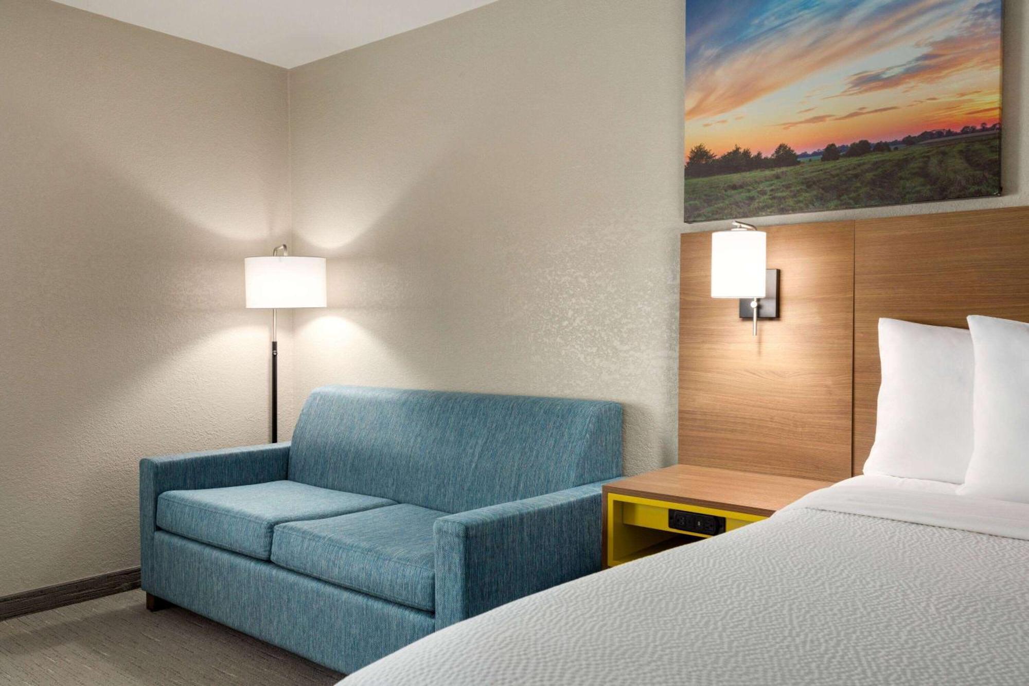 Days Inn By Wyndham Hillsboro Exterior photo