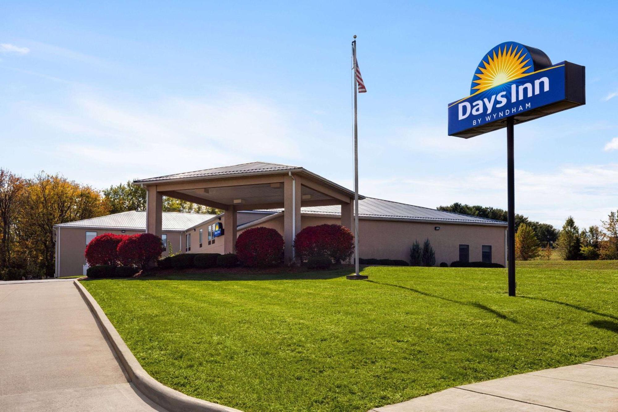 Days Inn By Wyndham Hillsboro Exterior photo